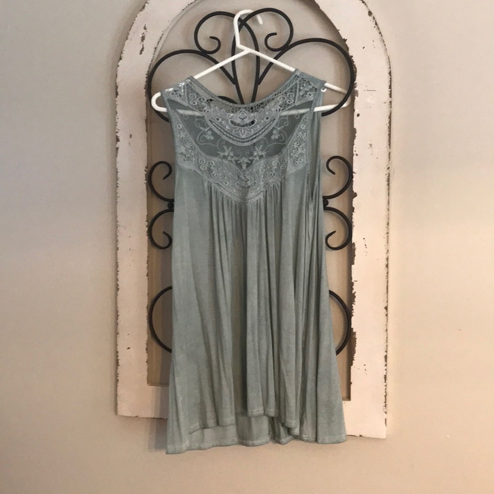 Altar’d state top